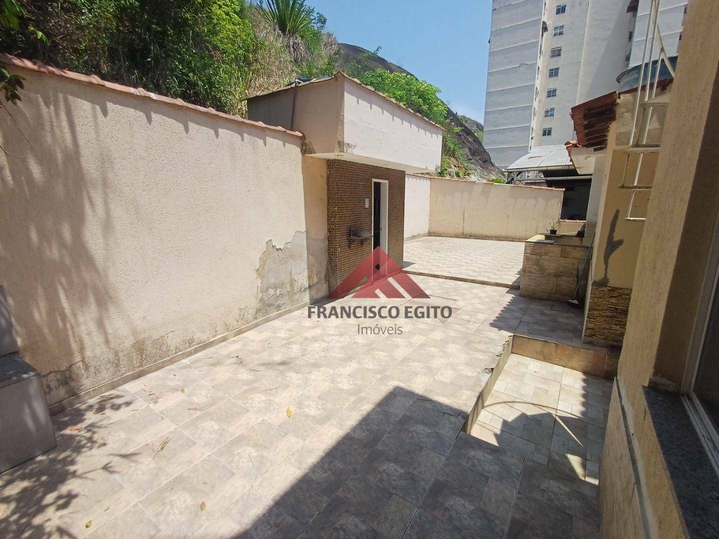 Casa à venda com 4 quartos, 108m² - Foto 25