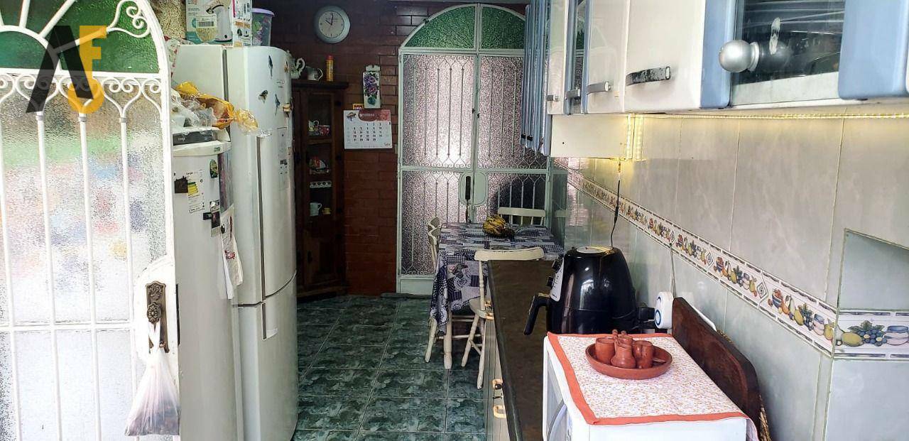 Casa de Condomínio à venda com 4 quartos, 321m² - Foto 13