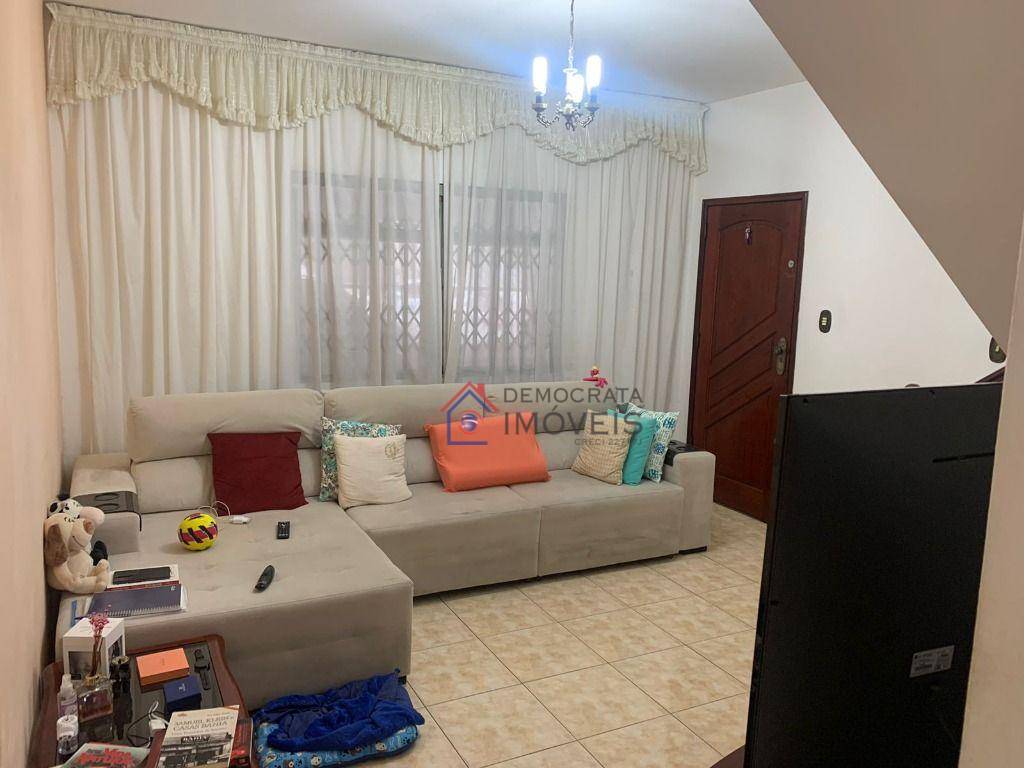 Sobrado à venda com 4 quartos, 180m² - Foto 1