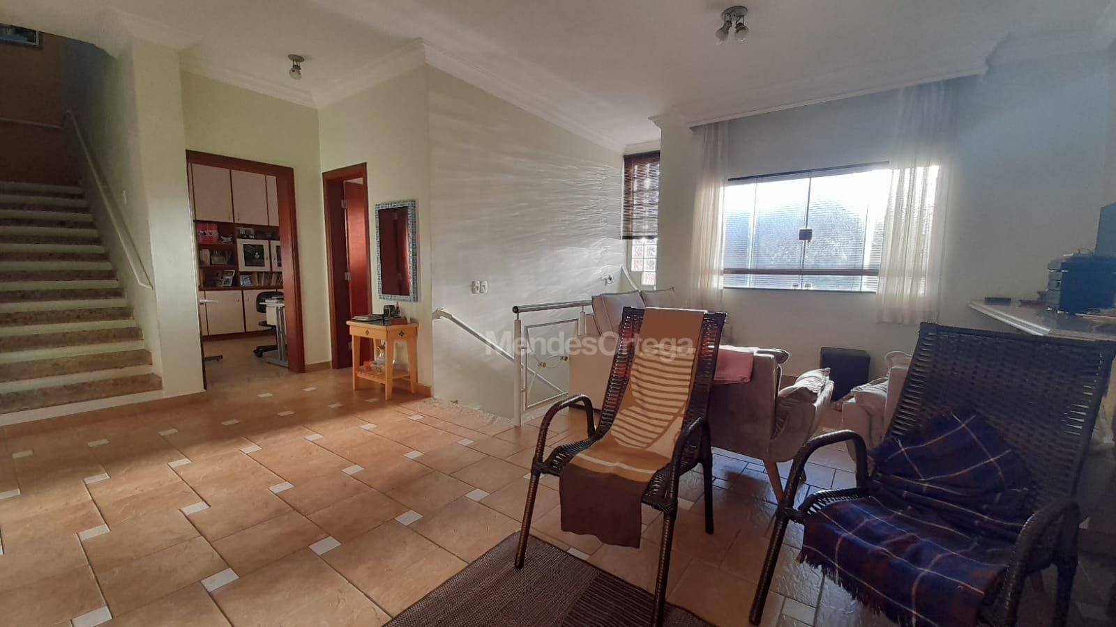 Casa à venda com 4 quartos, 360m² - Foto 48