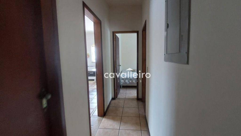 Casa à venda com 4 quartos, 200m² - Foto 14