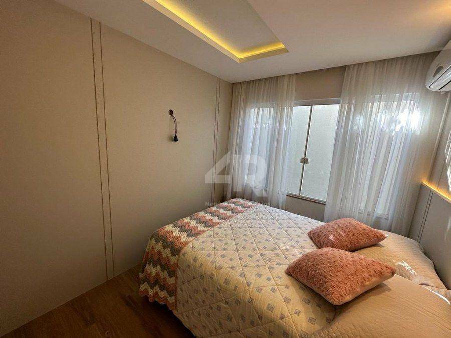 Casa à venda com 3 quartos, 202m² - Foto 16