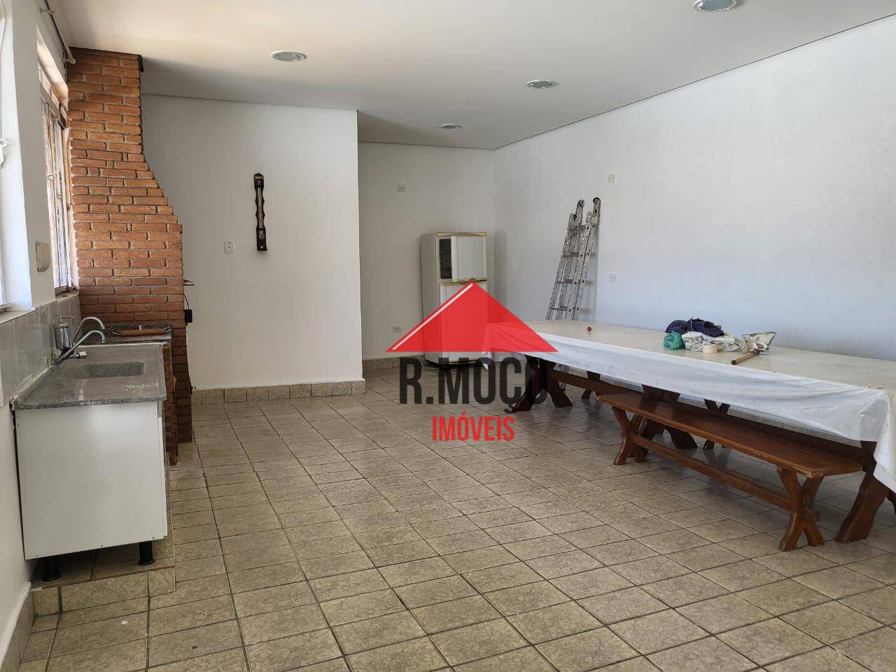 Casa para alugar com 3 quartos, 132m² - Foto 28