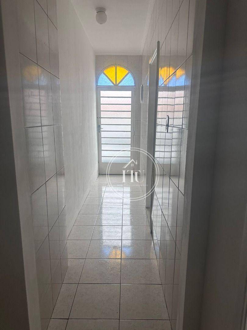 Casa para alugar com 6 quartos, 224m² - Foto 34