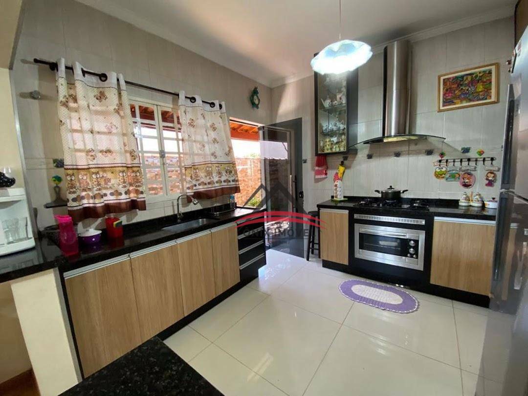 Casa de Condomínio à venda com 3 quartos, 200m² - Foto 5