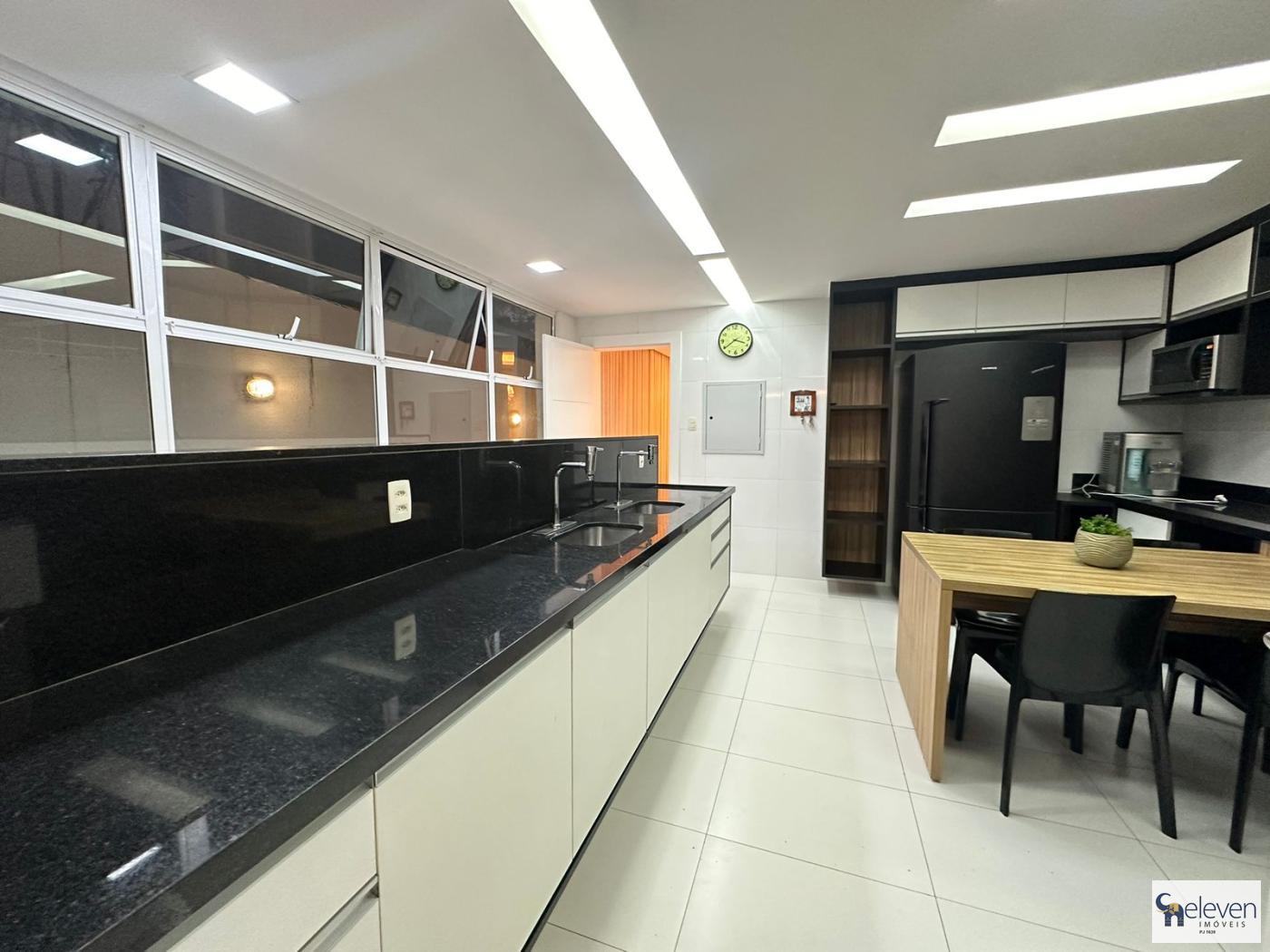 Casa para alugar com 4 quartos, 580m² - Foto 29