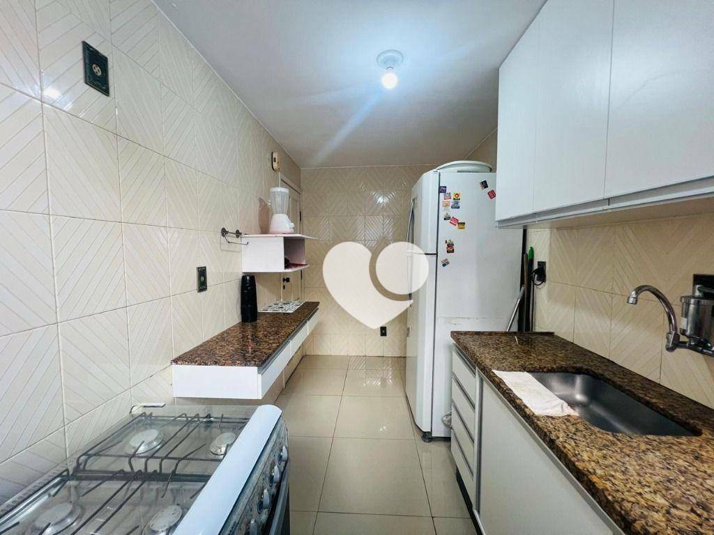 Apartamento à venda com 4 quartos, 228m² - Foto 8