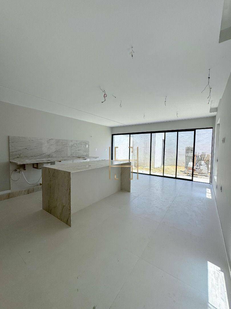 Casa à venda com 4 quartos, 193m² - Foto 7