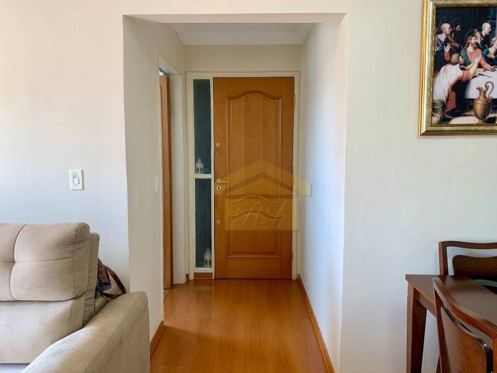 Apartamento à venda com 2 quartos, 68m² - Foto 18