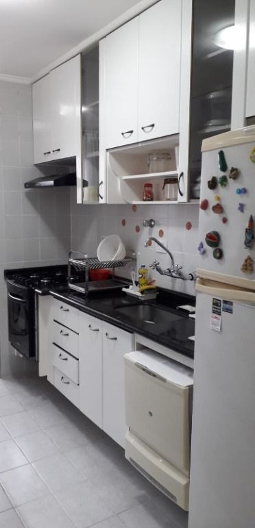 Apartamento à venda com 2 quartos, 60m² - Foto 17