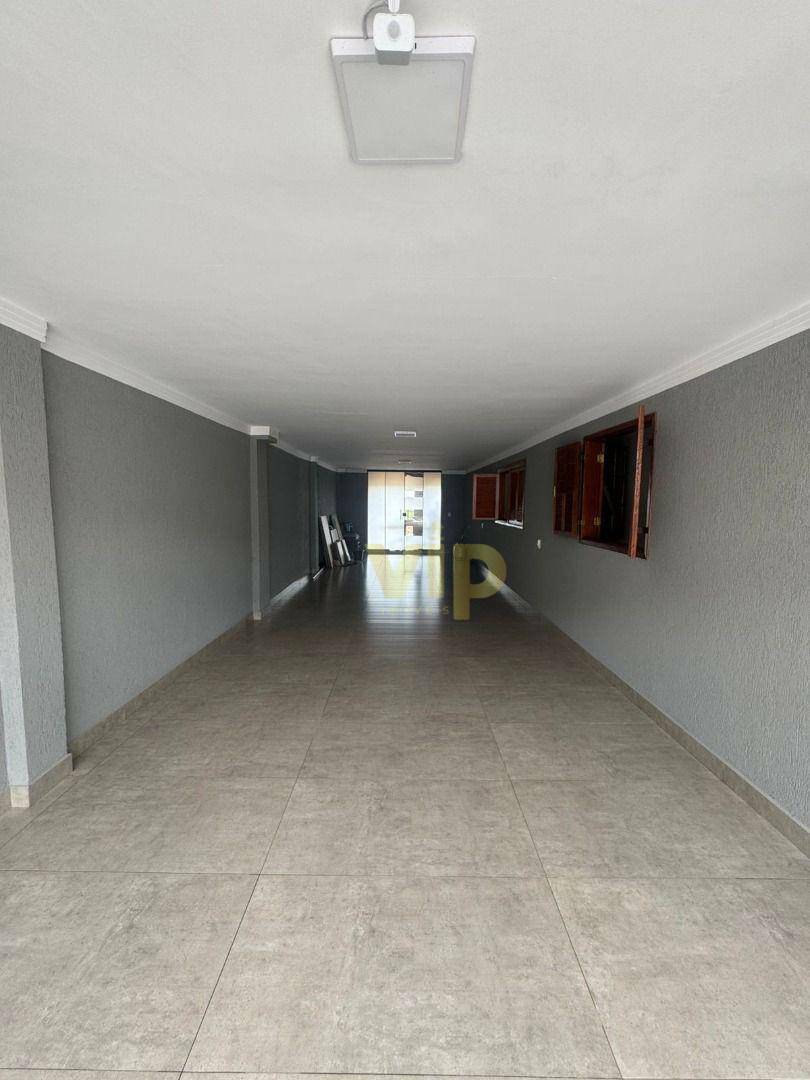 Casa à venda com 3 quartos, 250m² - Foto 7