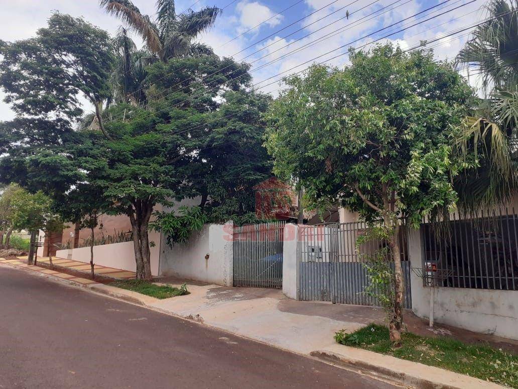 Casa à venda com 4 quartos, 205m² - Foto 2