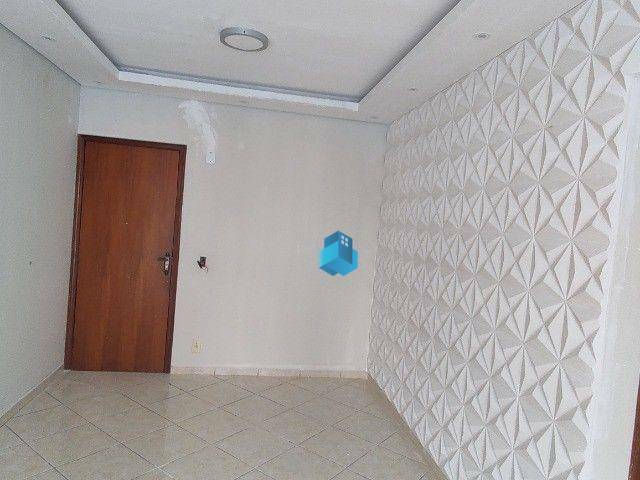 Apartamento à venda com 3 quartos, 90m² - Foto 2