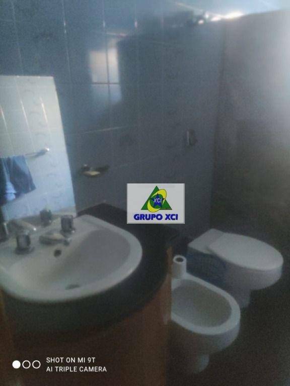 Casa à venda e aluguel com 3 quartos, 400m² - Foto 48
