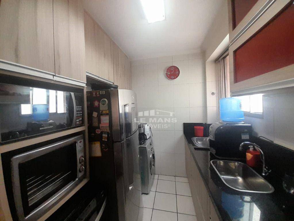 Apartamento à venda com 2 quartos, 56m² - Foto 3