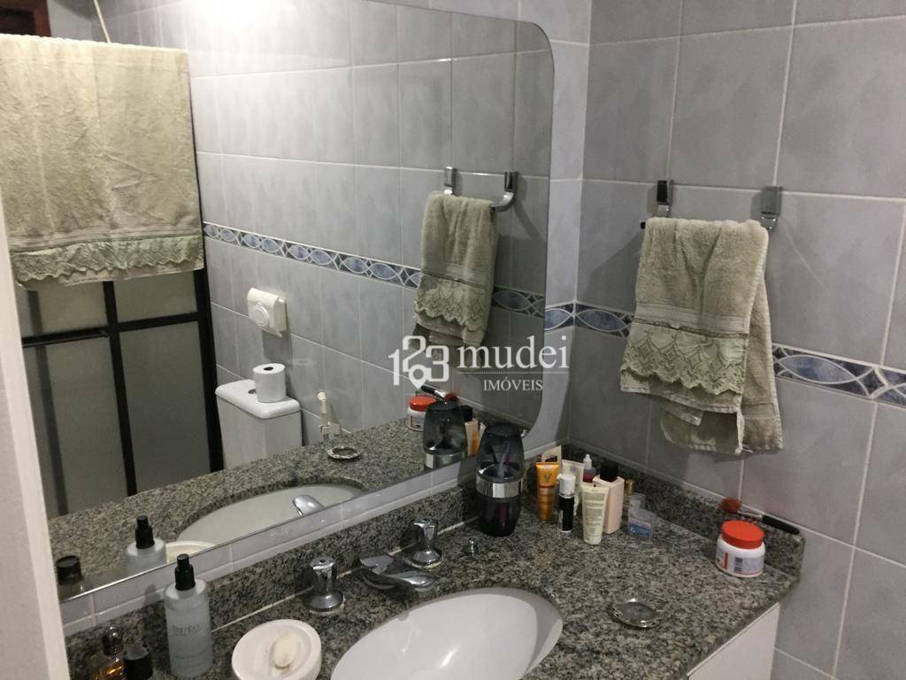 Casa de Condomínio à venda com 4 quartos, 235m² - Foto 29