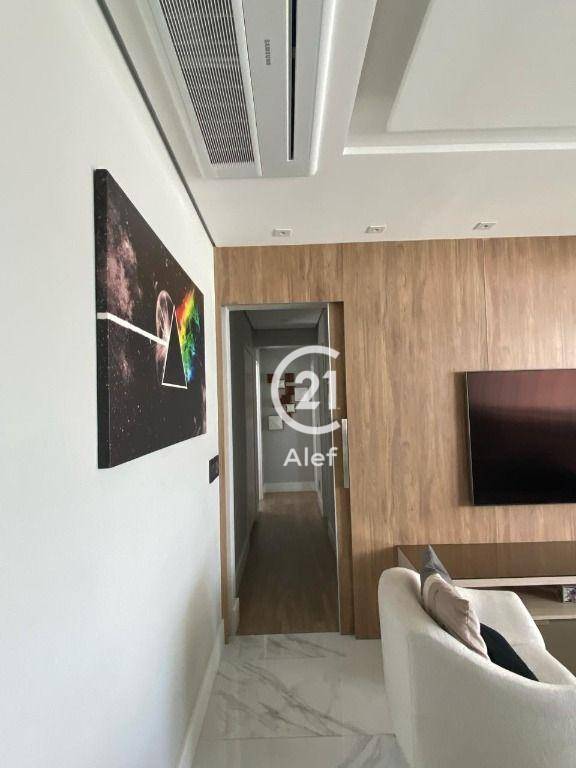 Apartamento à venda com 3 quartos, 144m² - Foto 4