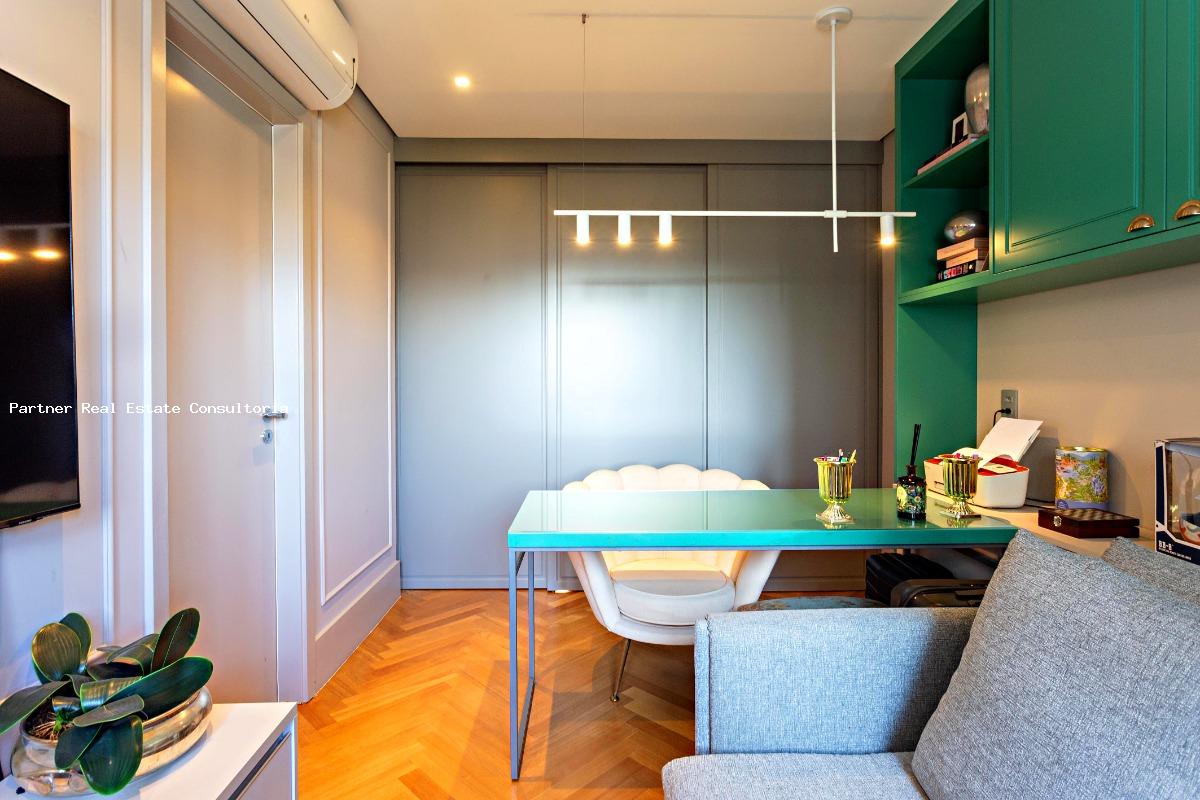 Apartamento à venda com 3 quartos, 238m² - Foto 3