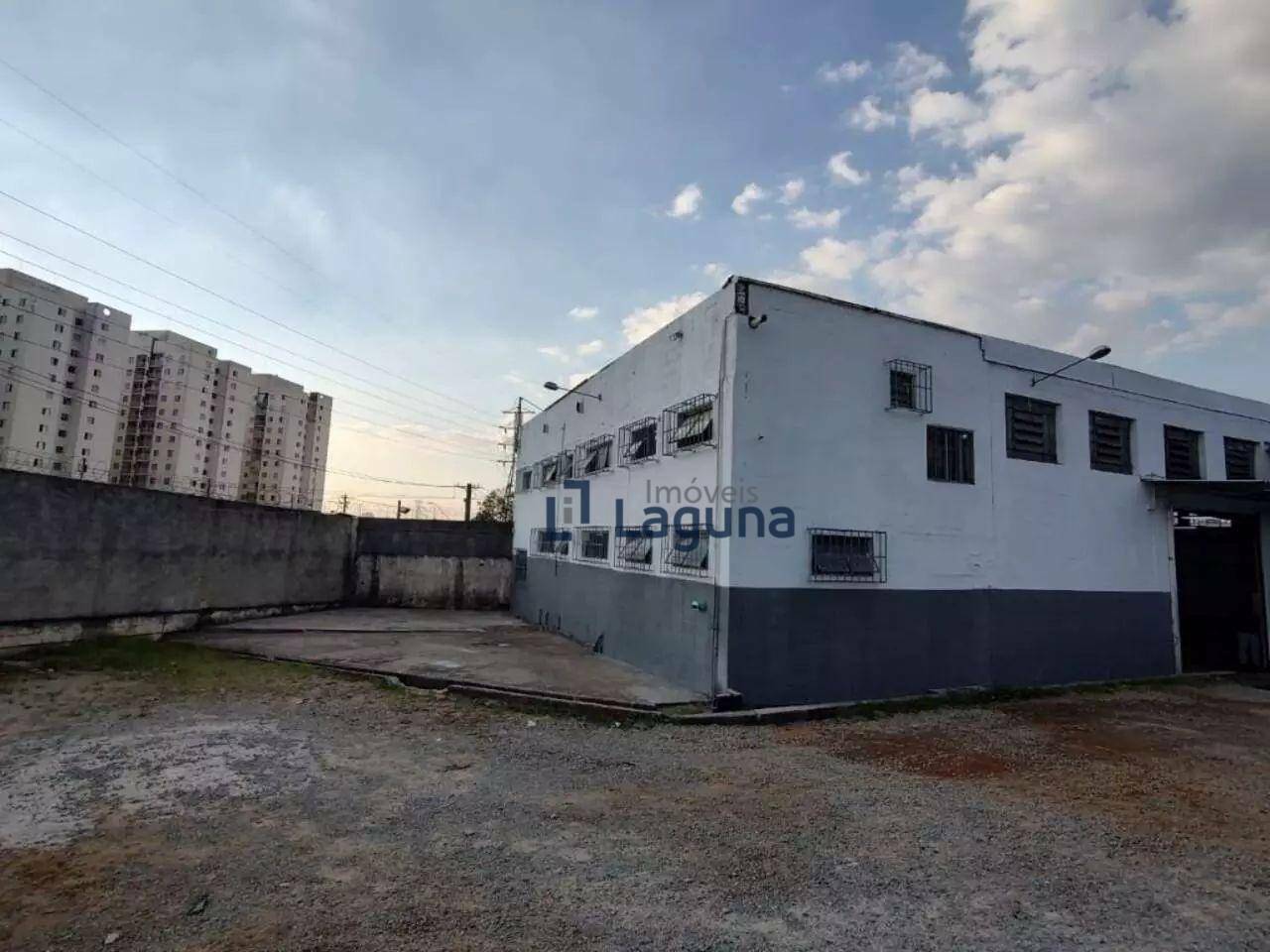 Depósito-Galpão-Armazém para alugar, 698m² - Foto 1