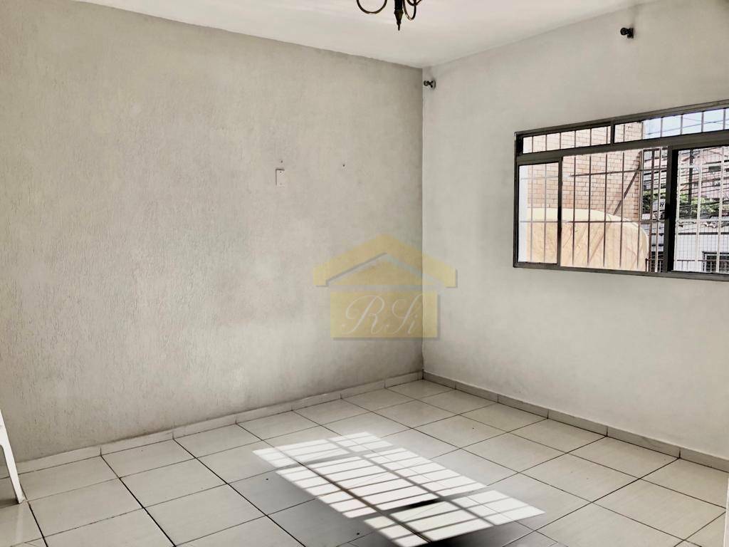 Casa à venda e aluguel com 2 quartos, 100m² - Foto 1