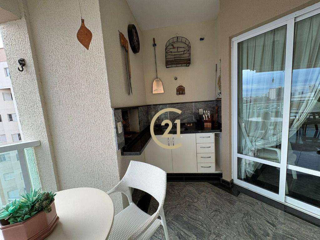 Apartamento à venda com 4 quartos, 264m² - Foto 4