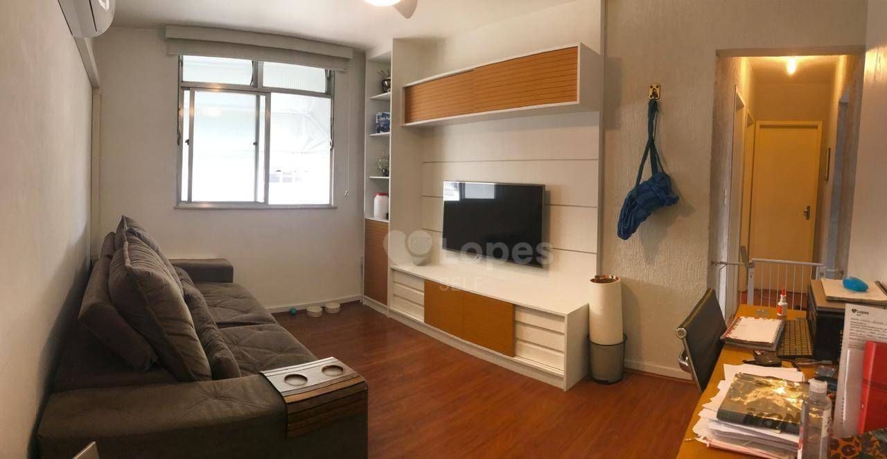 Apartamento à venda com 2 quartos, 60m² - Foto 1