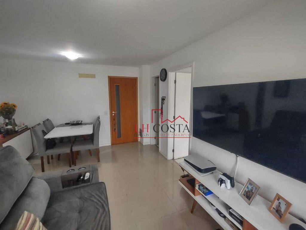 Apartamento à venda com 2 quartos, 70m² - Foto 7