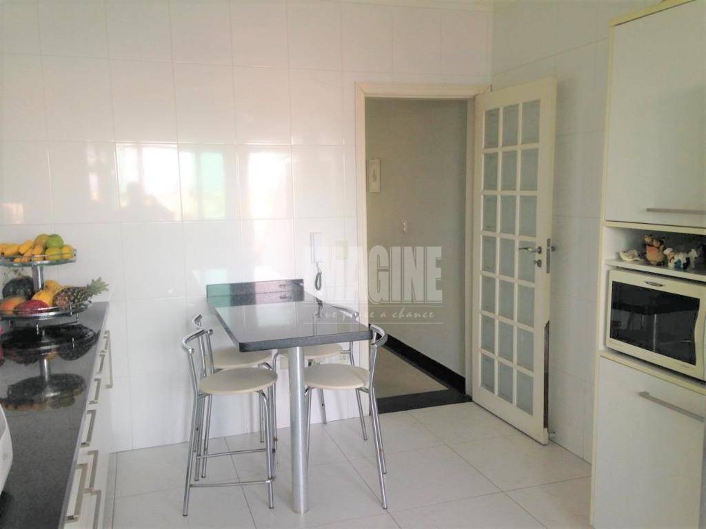 Sobrado à venda com 3 quartos, 210m² - Foto 3