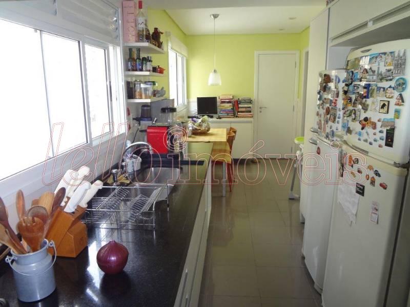 Apartamento à venda com 4 quartos, 209m² - Foto 9