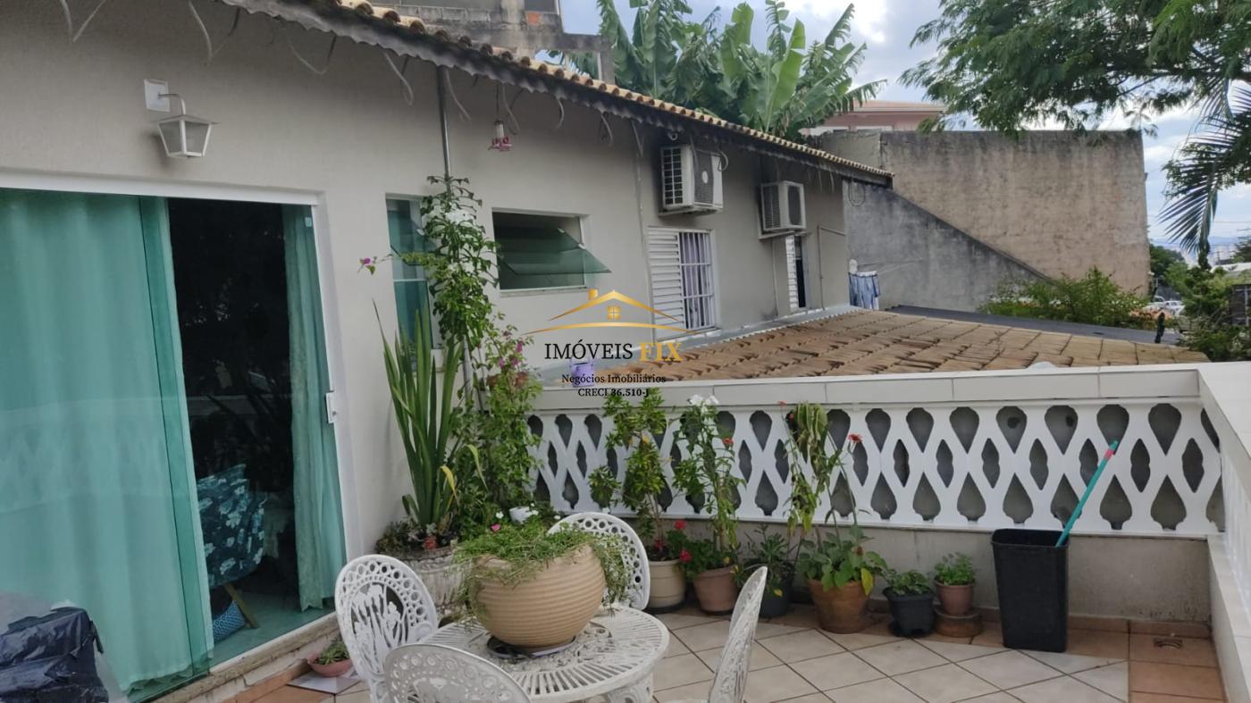 Casa à venda com 3 quartos, 165m² - Foto 16