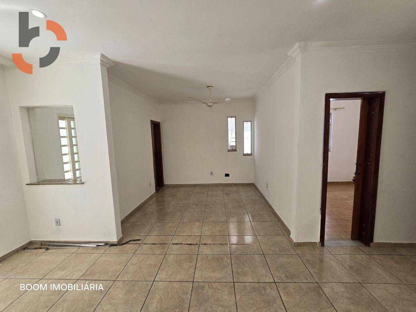 Casa à venda com 2 quartos, 70m² - Foto 7