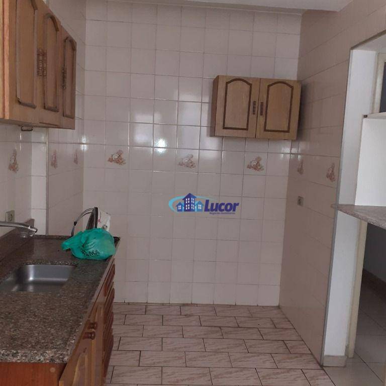 Apartamento para alugar com 2 quartos, 70m² - Foto 9