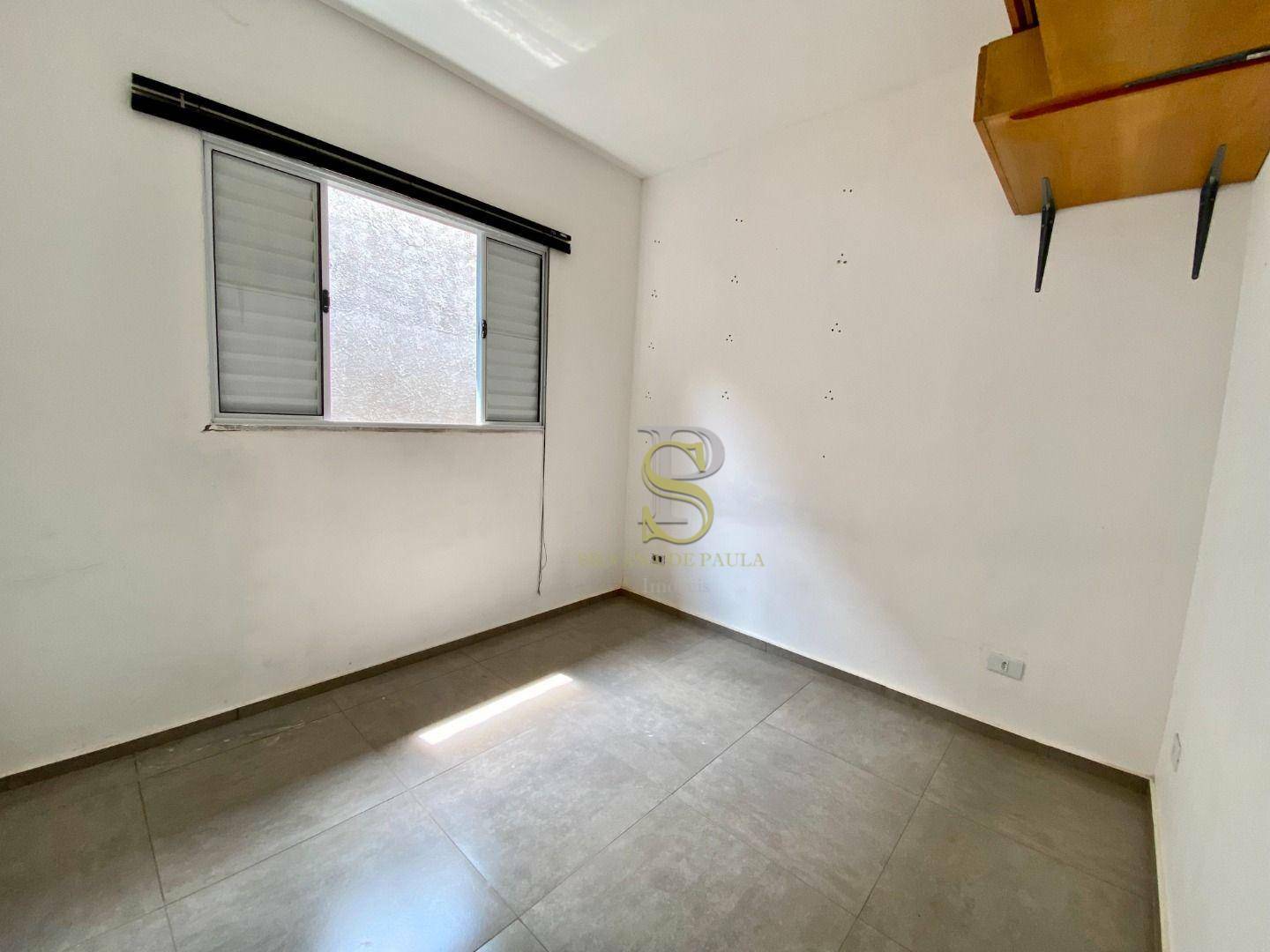 Casa à venda com 2 quartos, 60m² - Foto 12