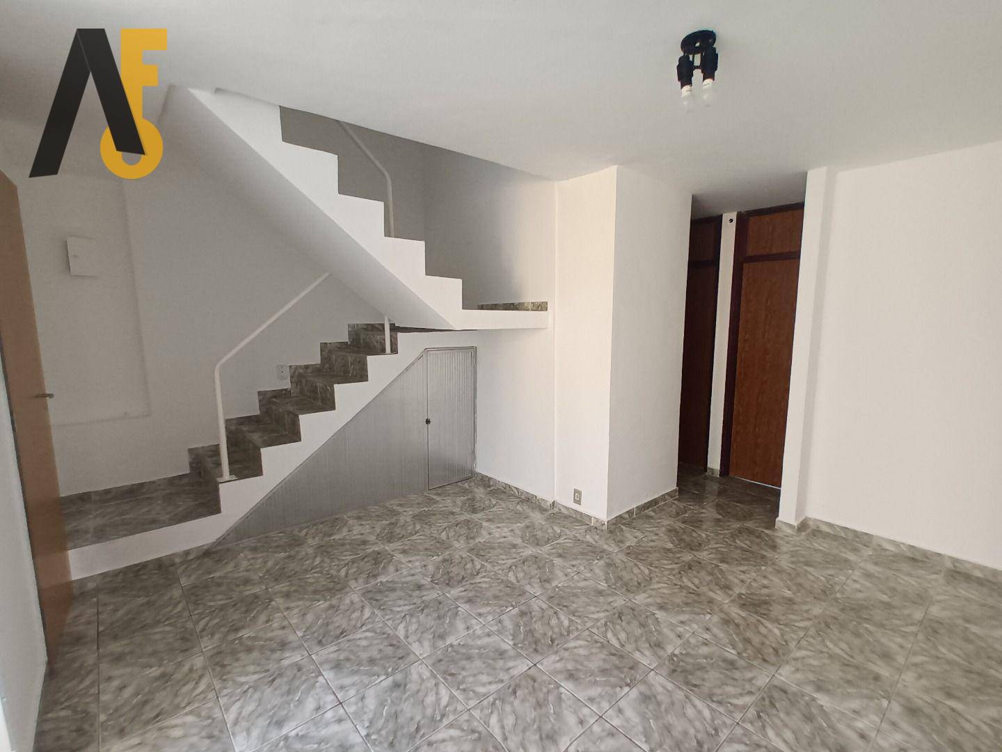 Apartamento à venda com 2 quartos, 56m² - Foto 3