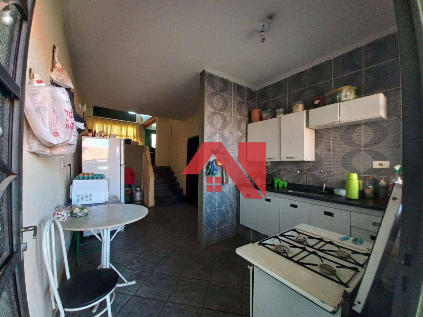 Casa à venda com 1 quarto, 107m² - Foto 1