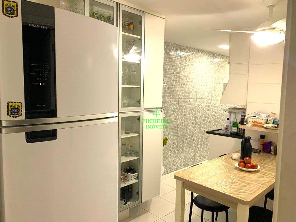 Apartamento à venda com 4 quartos, 140m² - Foto 3