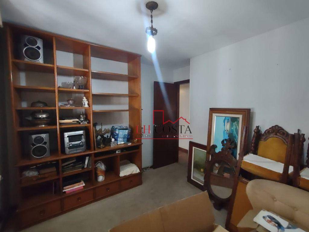 Apartamento à venda com 3 quartos, 140m² - Foto 11