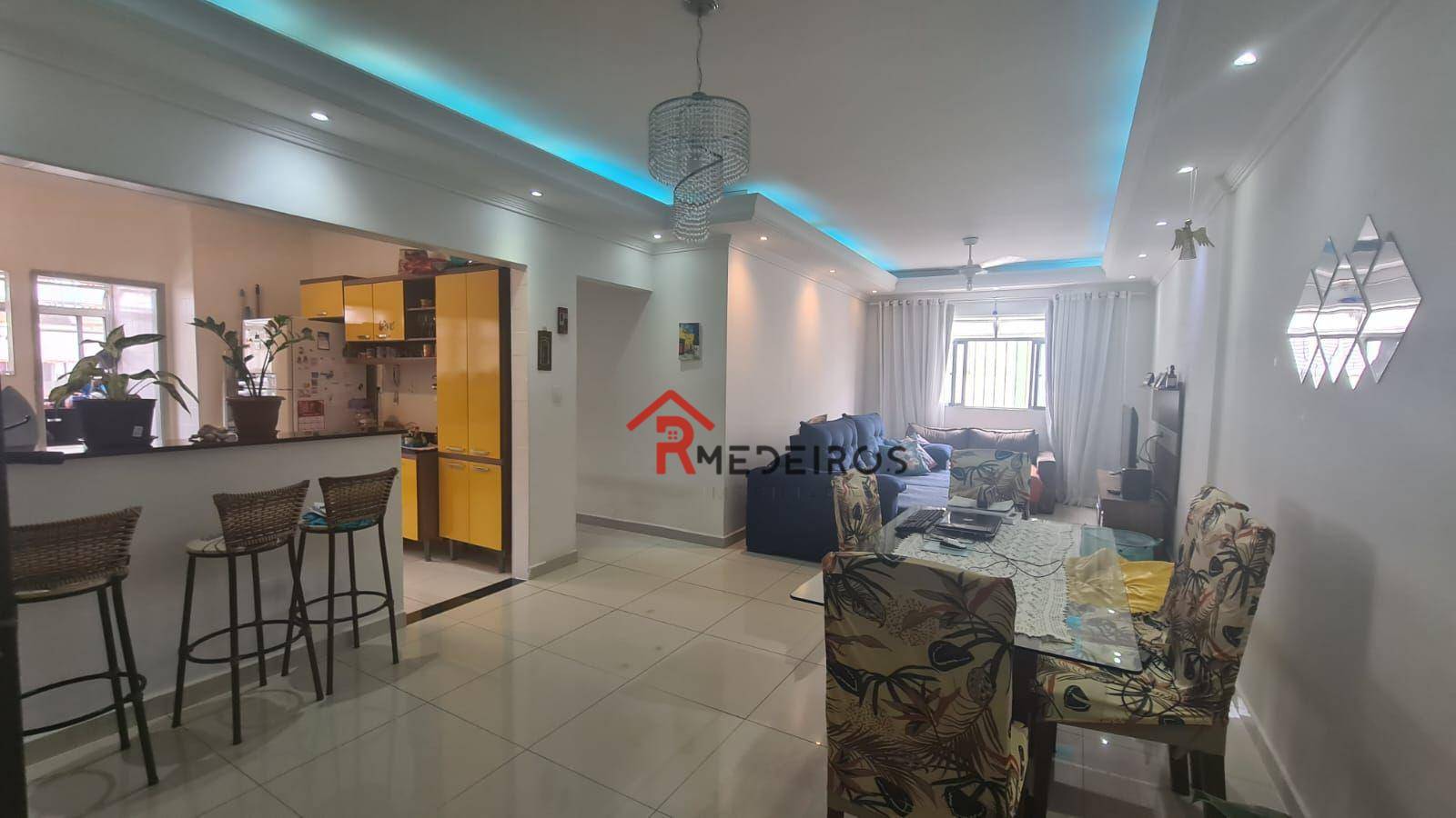 Apartamento à venda com 2 quartos, 78m² - Foto 3