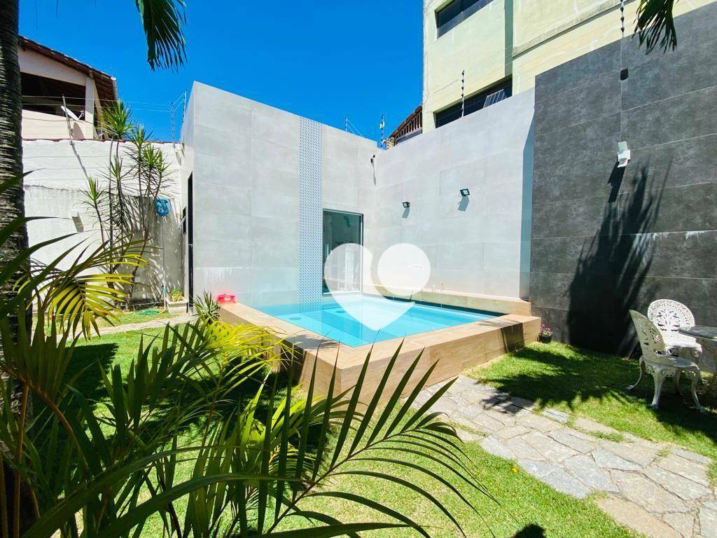 Casa de Condomínio à venda com 6 quartos, 215m² - Foto 42