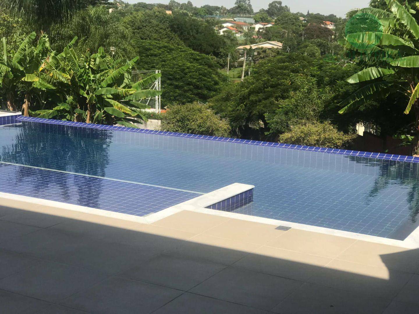 Casa de Condomínio à venda com 4 quartos, 415m² - Foto 2