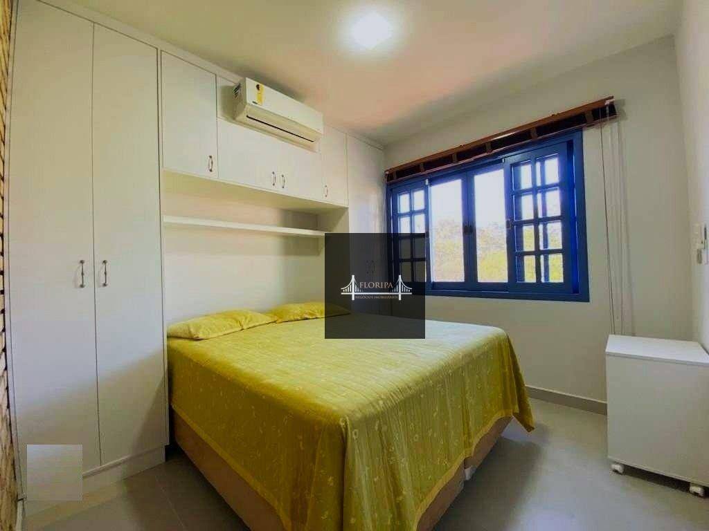 Casa à venda com 3 quartos, 244m² - Foto 18