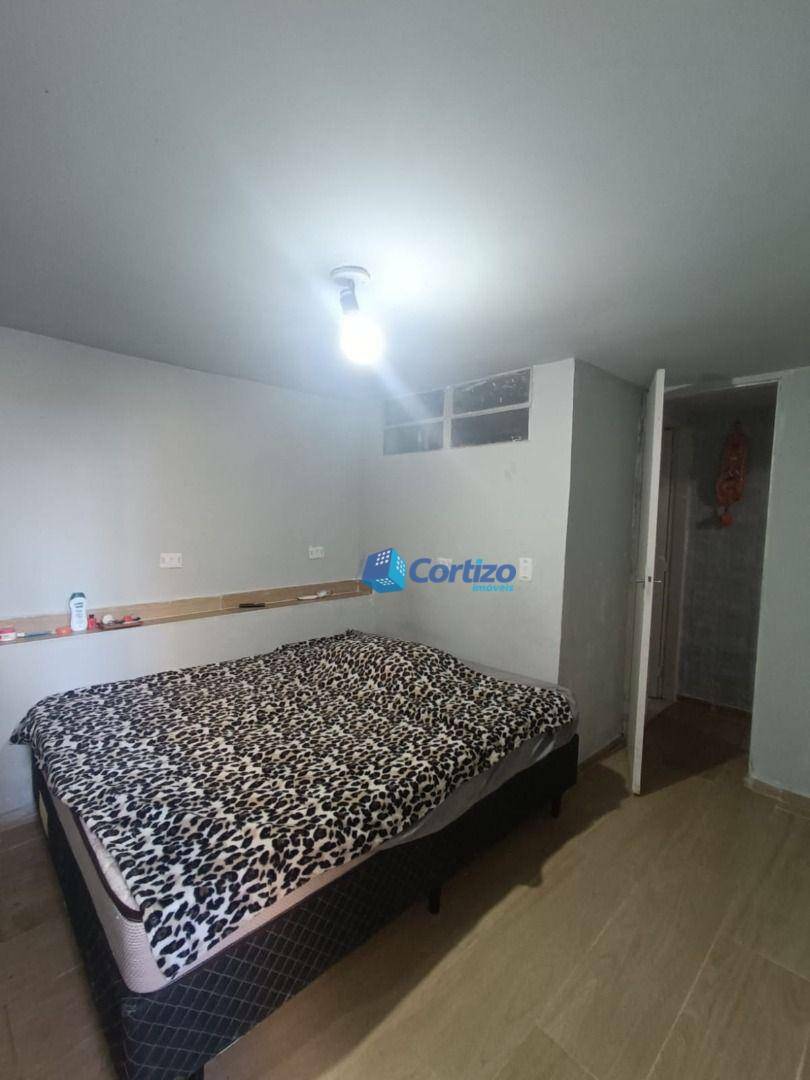 Casa à venda com 2 quartos, 87m² - Foto 3