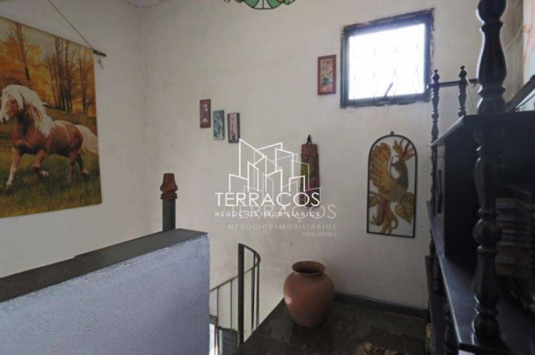 Casa à venda com 3 quartos, 145m² - Foto 4