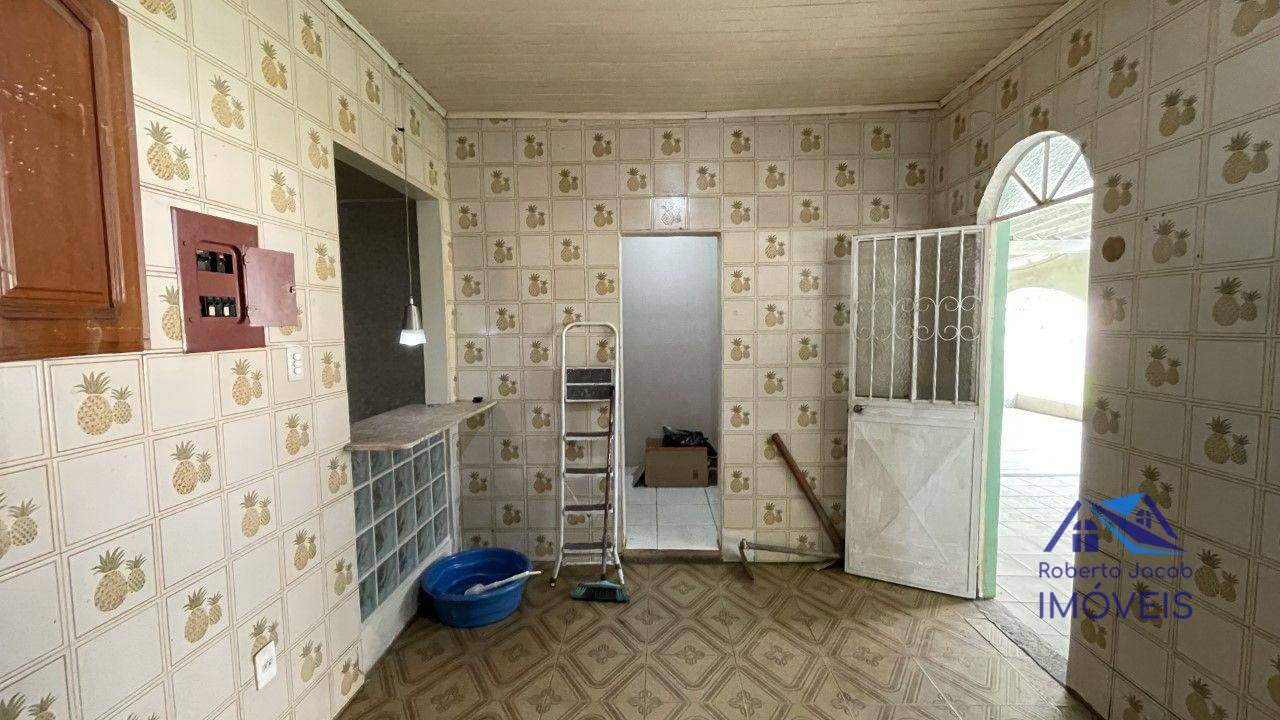 Casa à venda com 2 quartos, 200m² - Foto 14