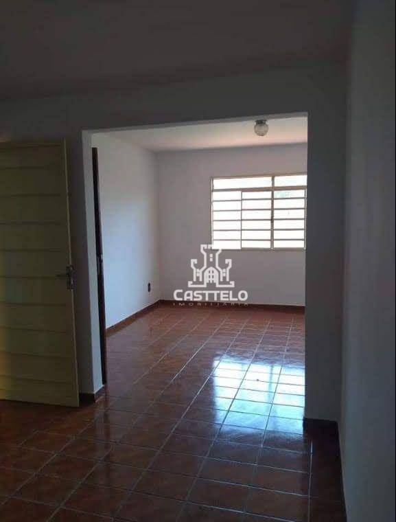 Casa à venda com 2 quartos, 85m² - Foto 4