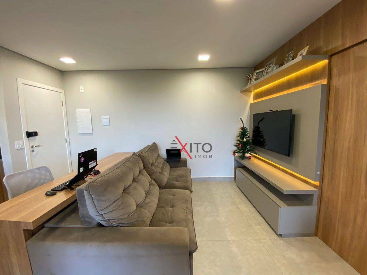 Apartamento à venda com 3 quartos, 91m² - Foto 2