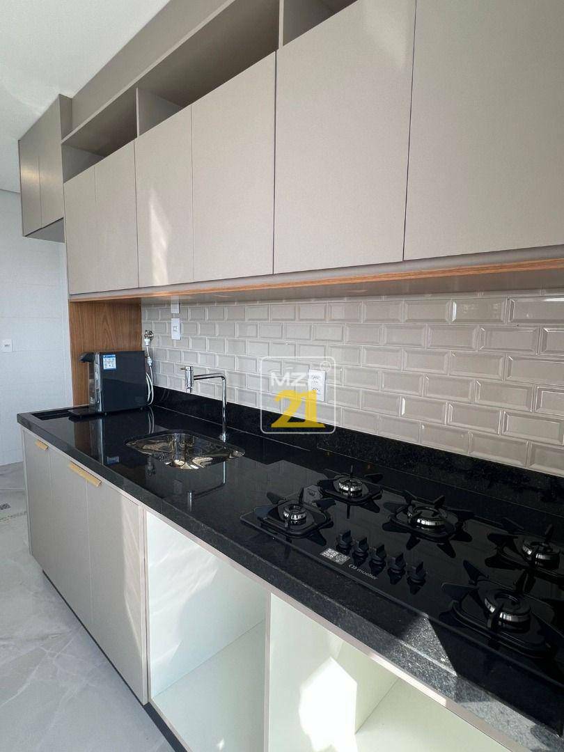 Apartamento para alugar com 3 quartos, 113m² - Foto 11