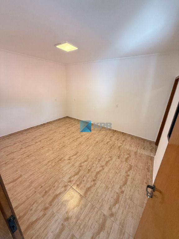 Casa à venda com 6 quartos, 270m² - Foto 16