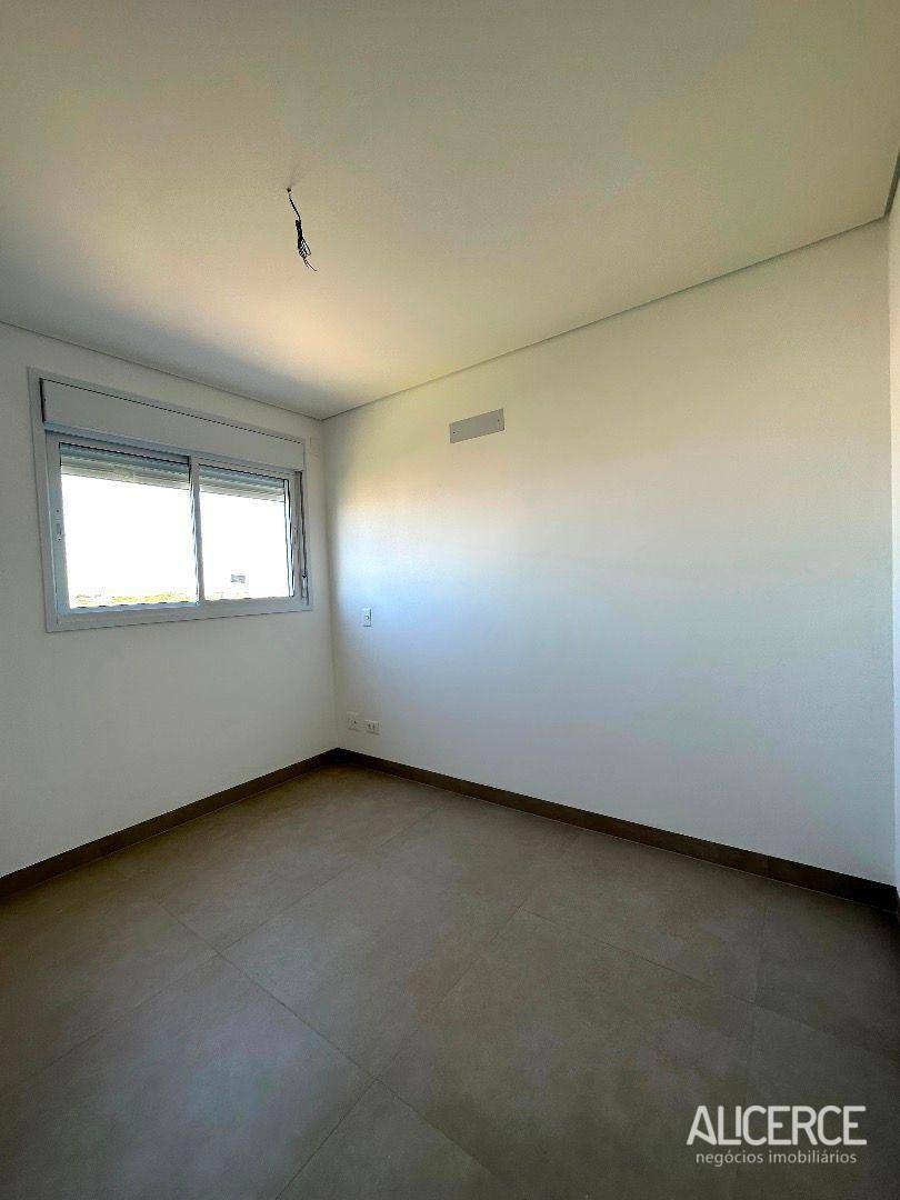 Apartamento à venda com 3 quartos, 150m² - Foto 35