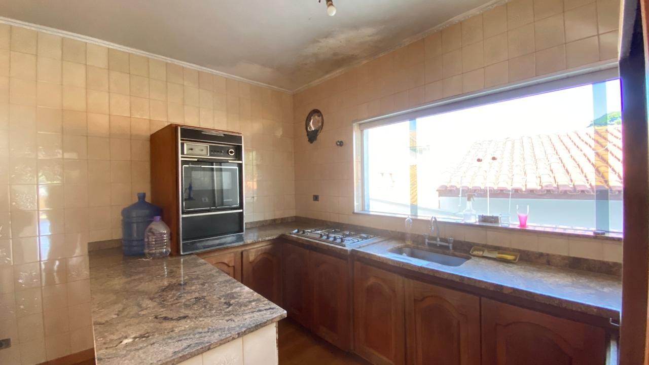 Casa para alugar com 4 quartos, 437m² - Foto 16